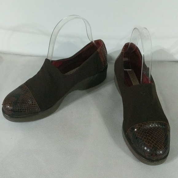 Donald J Pliner Brown Snake Print Toe and Heel Loafer Flat Slip On Shoe - sz 7 - Picture 1 of 9